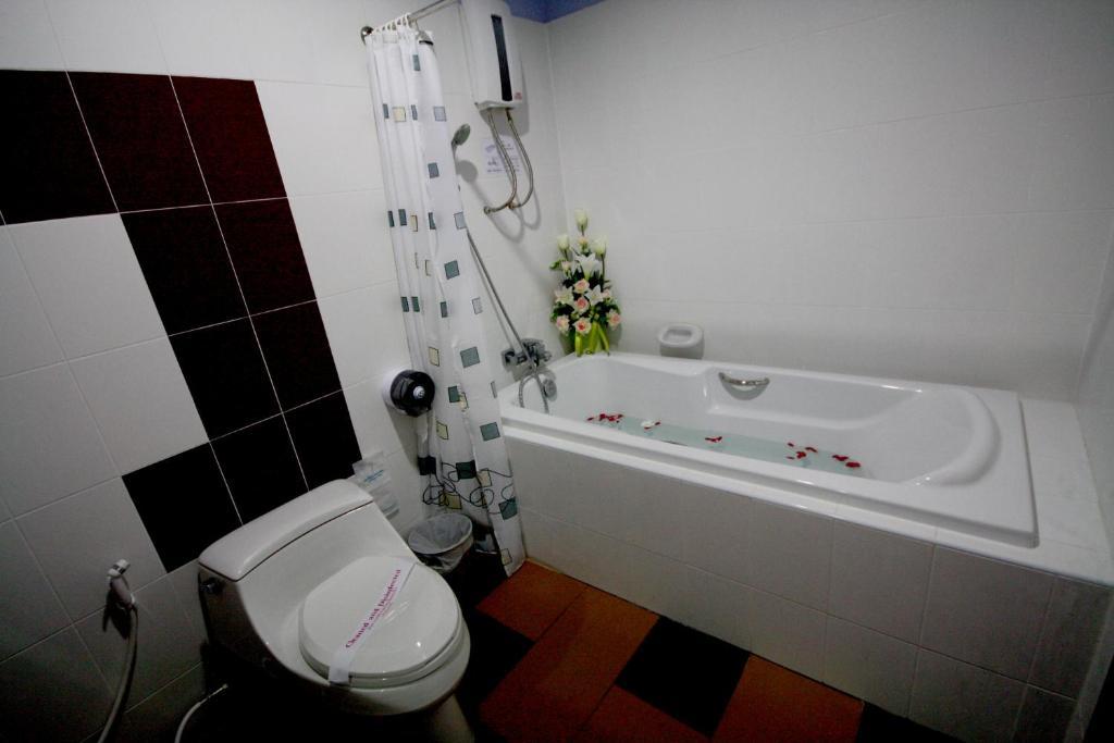 Haru Hara Hotel Nakhon Si Thammarat Bilik gambar